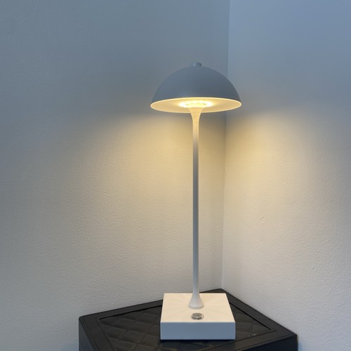 Lampada usb led nuova - nuova, bianca